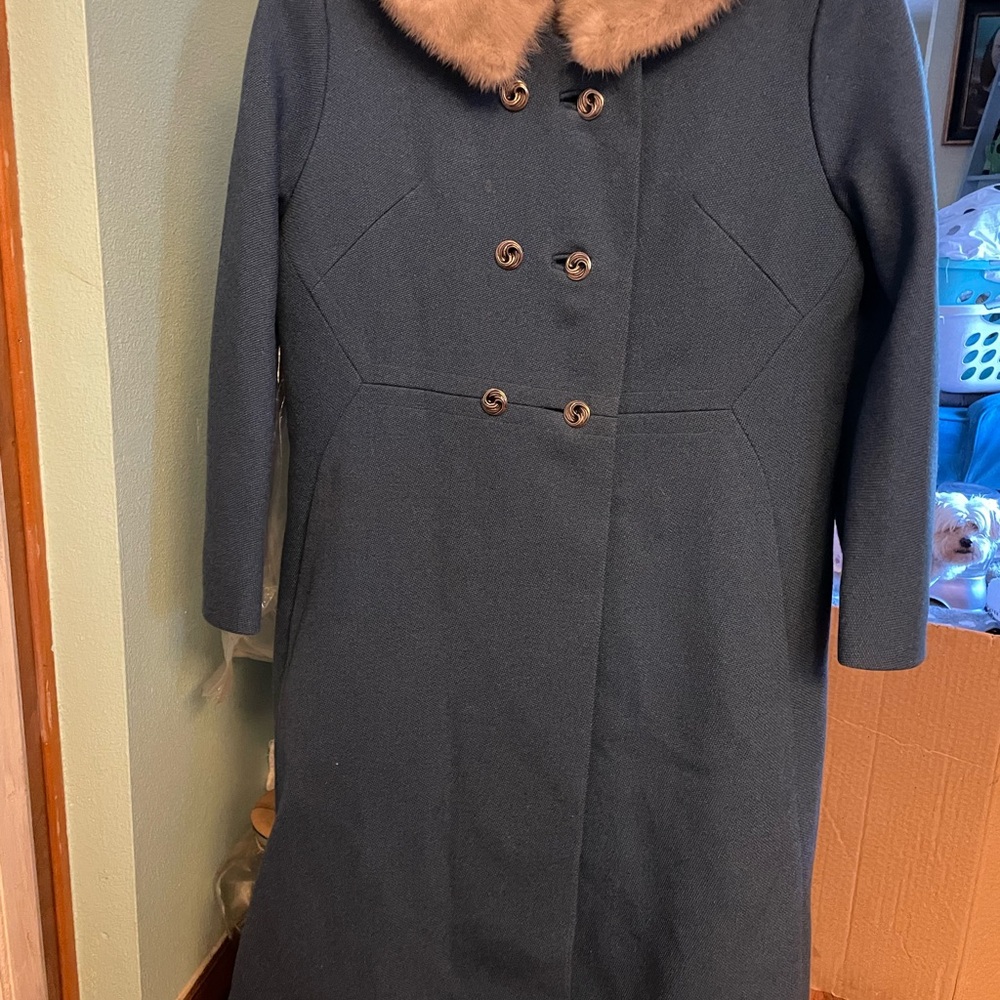 1950’s Elegant Double-Breasted Coat with Fur Collar